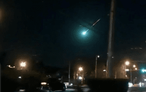 罕见！多地网友凌晨目击蓝色光球