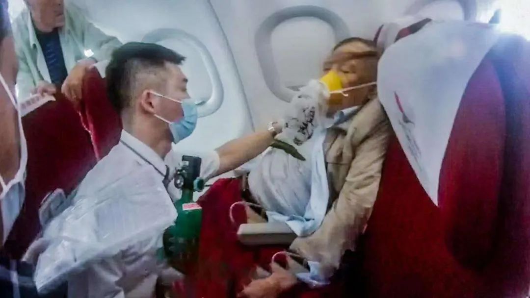 A67773航班紧急备降昆明长水机场