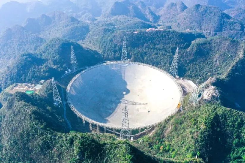 “中国天眼”揭示磁星快速射电暴机制特点