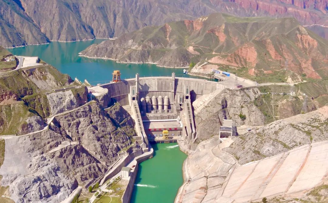 世界最大双排机布置黄河李家峡水电站200万千瓦全容量投产发电